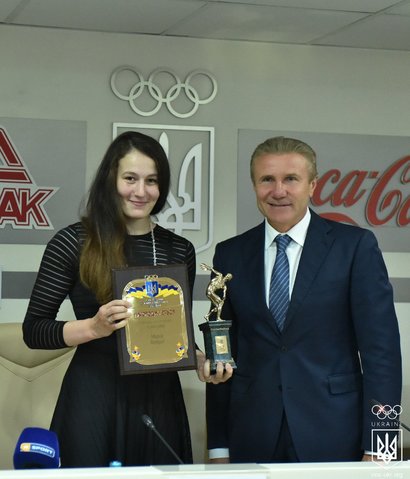 Нагородження найкращої спортсменки та тренерів червня-2018-36769