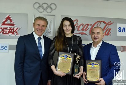 Нагородження найкращої спортсменки та тренерів червня-2018-36780